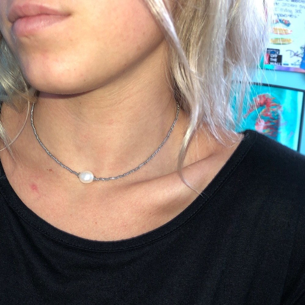 Silver pearl choker
